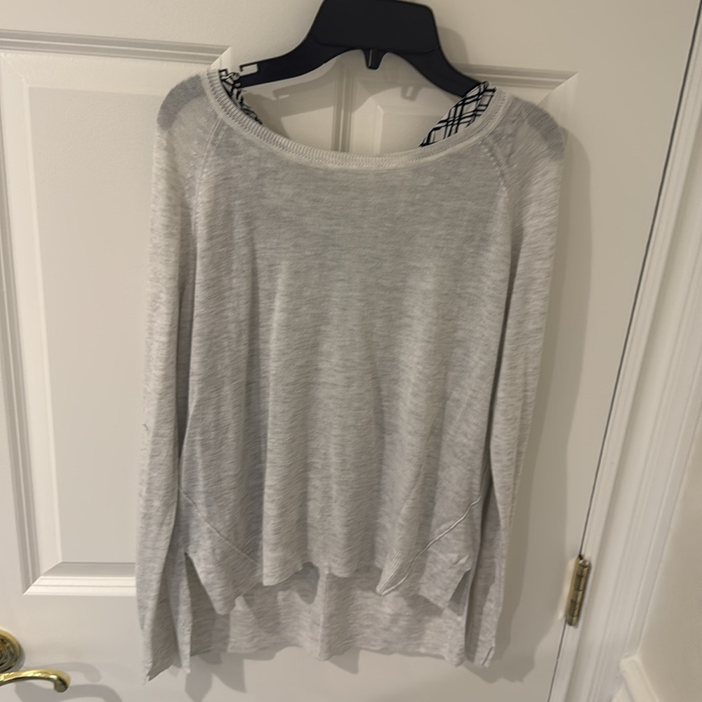 Zara Size M EUC With Inside Piece White/Black/gray 2 shirts host pick